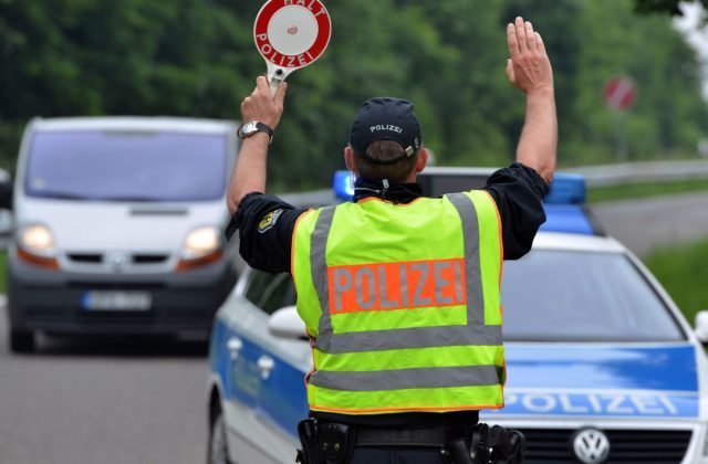 354119_policia nemecko 640x420.jpg