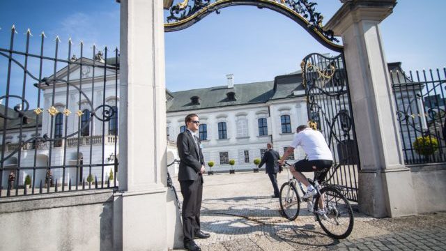 354611_prezidentsky palac 640x420.jpg