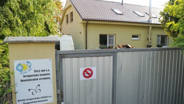 354863_a ista dea 640x420.jpg