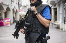 354937_svajciarsko policia 640x420.jpg