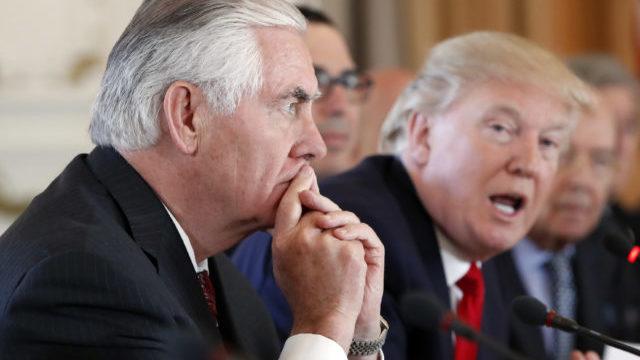 354959_trump tillerson 640x420.jpg