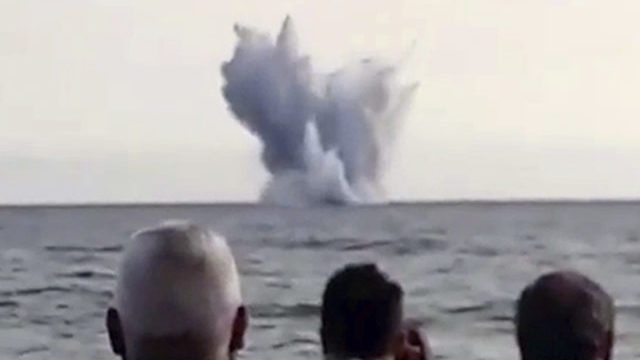 355167_italy_air_show_crash_07365 163d45d11f484bdf8e3e883a9547a04e 640x420.jpg