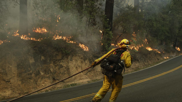 355222_kalifornia hasici 640x420.jpg