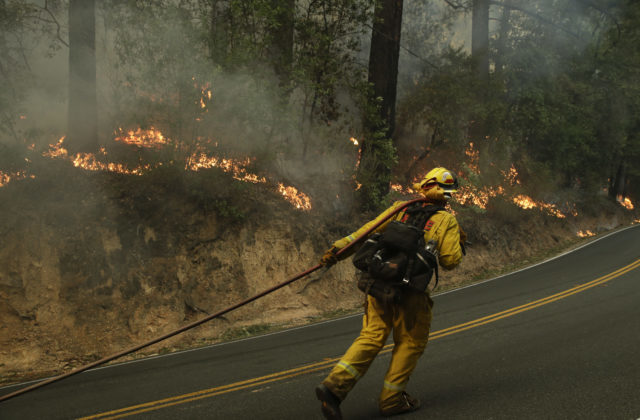 355222_kalifornia hasici 640x420.jpg