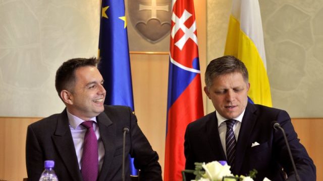 355379_peter kazimir robert fico 640x420.jpg