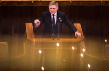 355457_robert fico 3 640x420.jpg