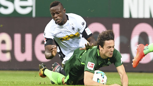 355494_germany_soccer_bundesliga_32482 543d531dfab7428fbe590445945d7d54 640x420.jpg