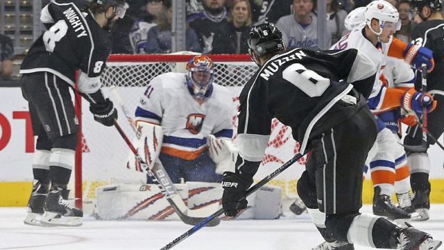 355513_jake muzzin jaroslav halak 640x420.jpg