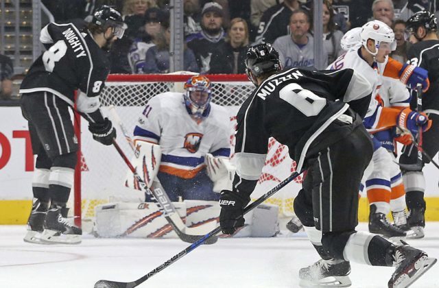 355513_jake muzzin jaroslav halak 640x420.jpg