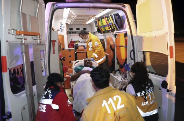355706_turkey_somalia_explosion_63077 e9ce7a7d94b94e7db95ecd37a5020892 640x420.jpg