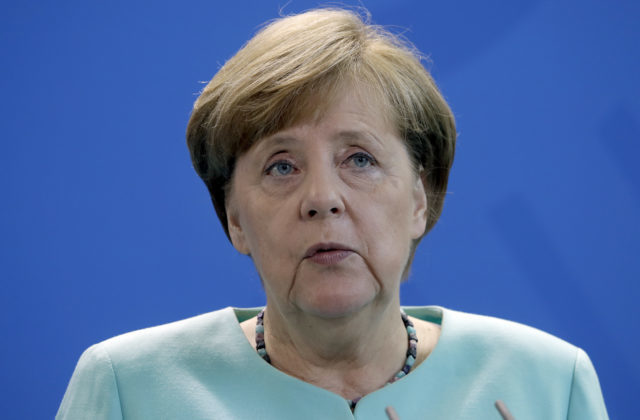 355783_merkelova 640x420.jpg