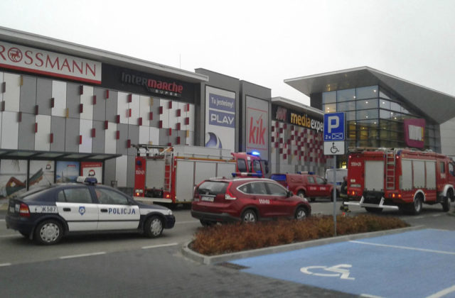 356039_poland_knife_attack_16303 72db963edd7b4036ba5ce2de3bbd7264 640x420.jpg