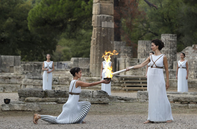 356361_greece_olympics_pyeongchang_flame_lighting_17957 786bd34a06d04c8db795db548f0570fd 640x420.jpg