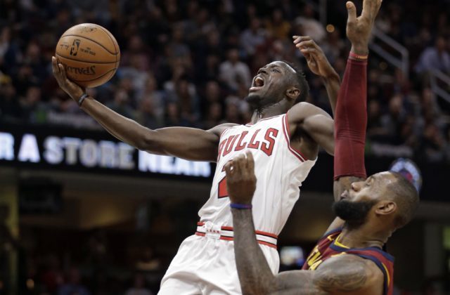 356431_jerian grant 2 lebron james 640x420.jpg