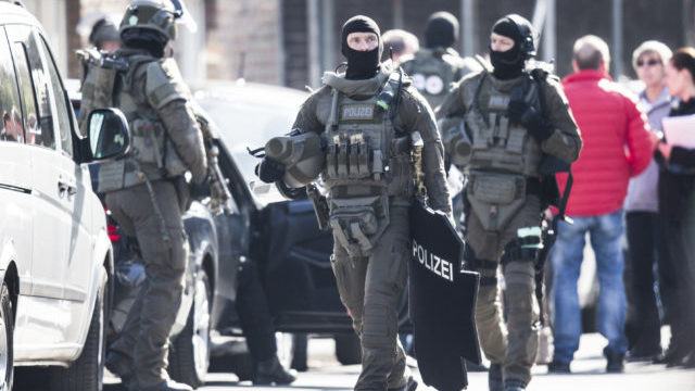 356458_germany_bank_robbery_28613 964474340e2d4c18a19edbf1e14b461d 640x420.jpg