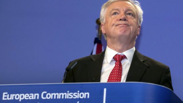 356559_david davis 640x420.jpg