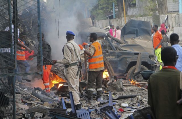 356795_somalia_explosion_31916 4cbef8a61ae348d680e6dd6825553441 640x420.jpg