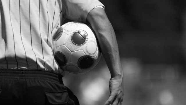 356893_rozhodca futbal 640x420.jpg
