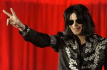 356981_people_michael_jackson_91375 bd5ec19e7c2744709c4f369a98f7f8b1 640x420.jpg
