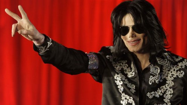 356981_people_michael_jackson_91375 bd5ec19e7c2744709c4f369a98f7f8b1 640x420.jpg