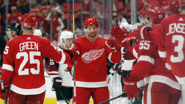 357108_coyotes_red_wings_hockey_64864 d4a0b90959054436920acb6f85e8ea84 640x420.jpg