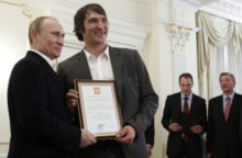 357254_ovechkin_putin_10525 329e8a2b81834f4989a9a90ec11b95d2 640x420.jpg
