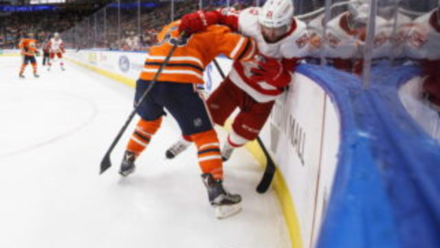 357548_red_wings_oilers_hockey_61970 44913ec2c316477081fb5085d91ec8ae 320x210.jpg