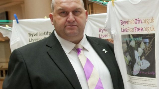 357732_britain_sexual_harassment_31900 f5c2dbabc40e48c1a736105d0ac5c792 676x582.jpg