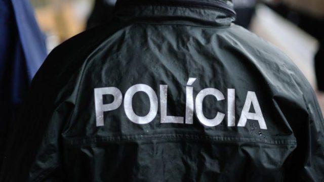 358122_policia 2 676x450.jpg