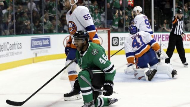 358196_jaroslav halak 676x478.jpg