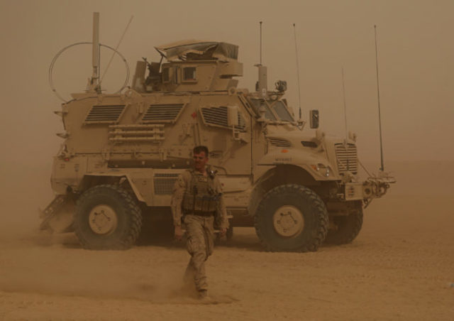 358282_iraq_marines_50109 70b8689266014159ae318319b0bce409 1 676x477.jpg