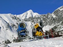 358349_zasnezovanie_tatry 676x507.jpg