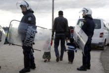 358441_greece_migrants cc685651198a45f58925df37f8fab4e7 676x451.jpg