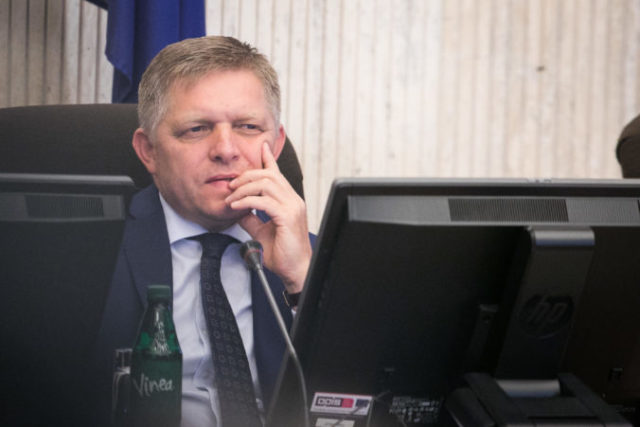 358557_robert fico 2 676x451.jpg