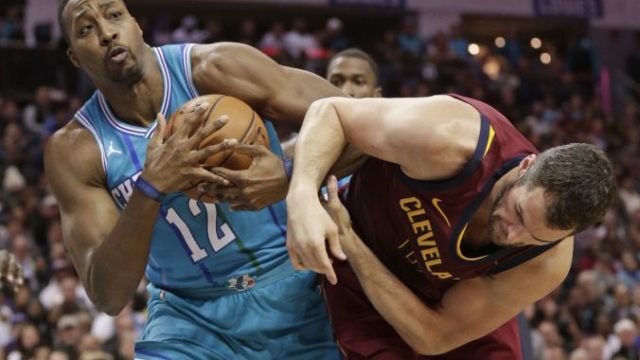 358702_dwight howard 12 kevin love 676x475.jpg