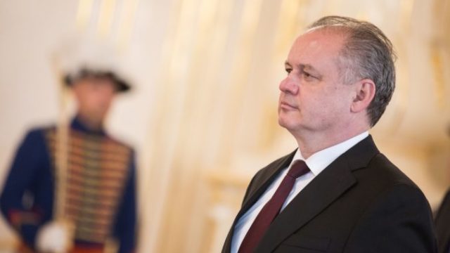 358772_prezident sr andrej kiska 676x451.jpg