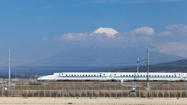358887_shinkansen 676x382.jpg