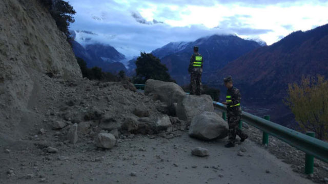 358913_china_earthquake_90021 f11259bc474a464e856146000693e890 676x472.jpg