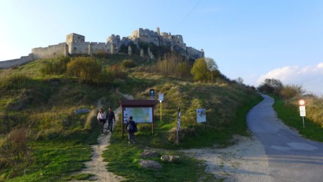 358975_spissky hrad 676x507.jpg