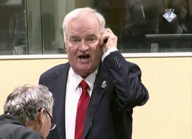 359330_netherlands_war_crimes_mladic_69303 245ce0e19cf041f58cfebbceb78b1d76 676x489.jpg