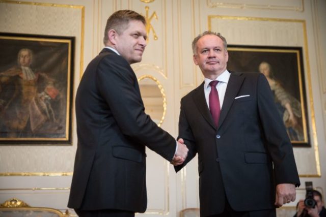 359347_robert fico andrej kiska 676x451.jpg