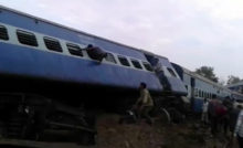 359549_india_derailment_41425 d1f860ac418b4969a4208553f57fac8a 676x412.jpg