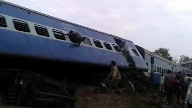359549_india_derailment_41425 d1f860ac418b4969a4208553f57fac8a 676x412.jpg