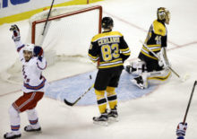 359918_rangers_bruins_hockey_52459 5b4d91cdbfb94ef79f69cae2f3d08326 676x476.jpg