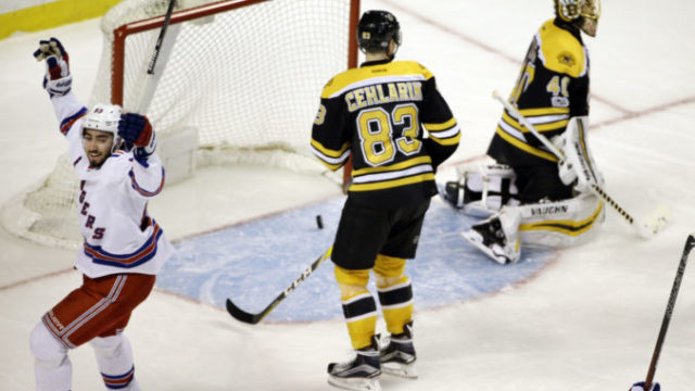 359918_rangers_bruins_hockey_52459 5b4d91cdbfb94ef79f69cae2f3d08326 676x476.jpg
