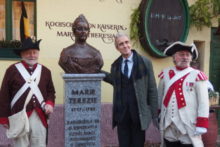 359990_pomnik marie terezie v klokocnej 676x451.jpg