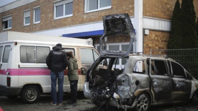 360369_germany_arson_93010 8c4761c12bdc4b69a68f17561988dd15 676x451.jpg