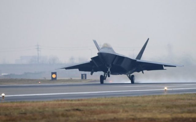 360540_stihacka f 22 676x423.jpg