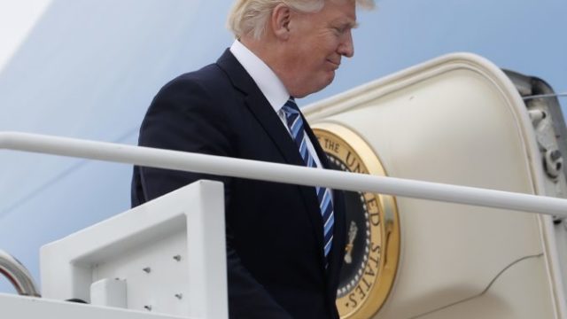 360546_donald trump 676x536.jpg