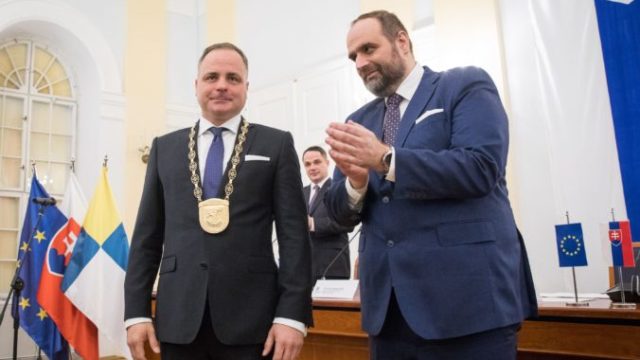 360607_juraj droba pavol freso 676x451.jpg